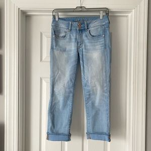 American Eagle Outfitters | Size 4 | Artist Crop